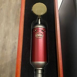 Brand new microphone never been used